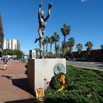 Ofrena floral a Miquel Biada